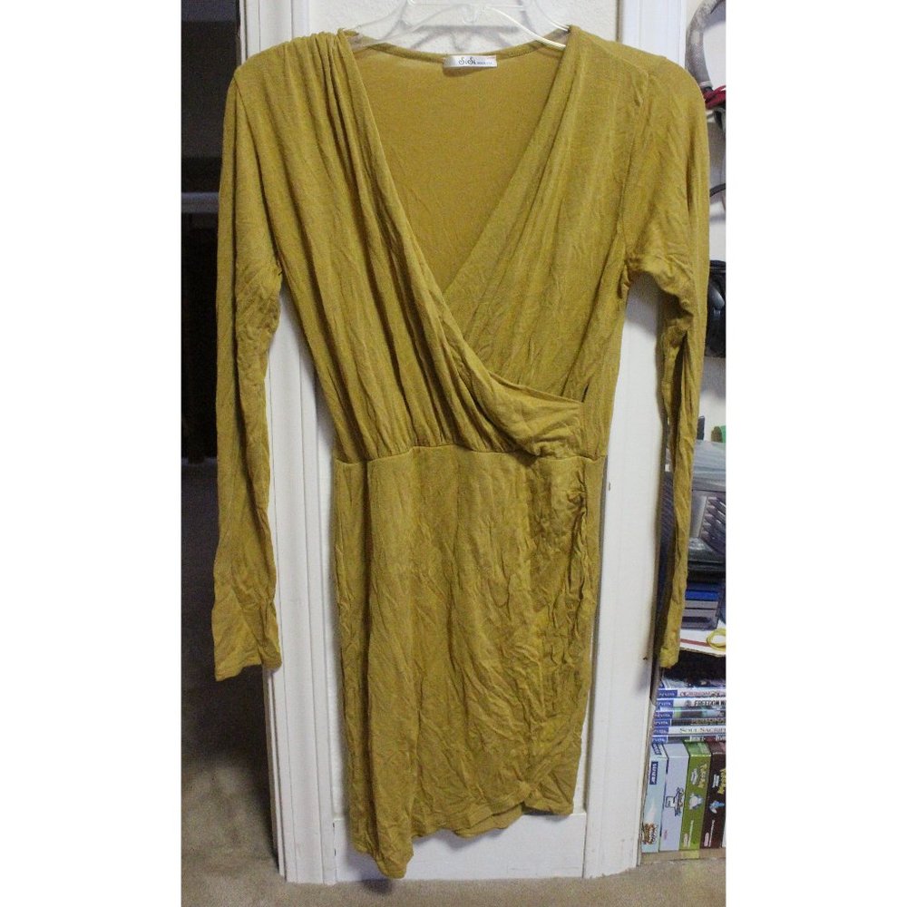 "SiSi" yellow long-sleeved shirt